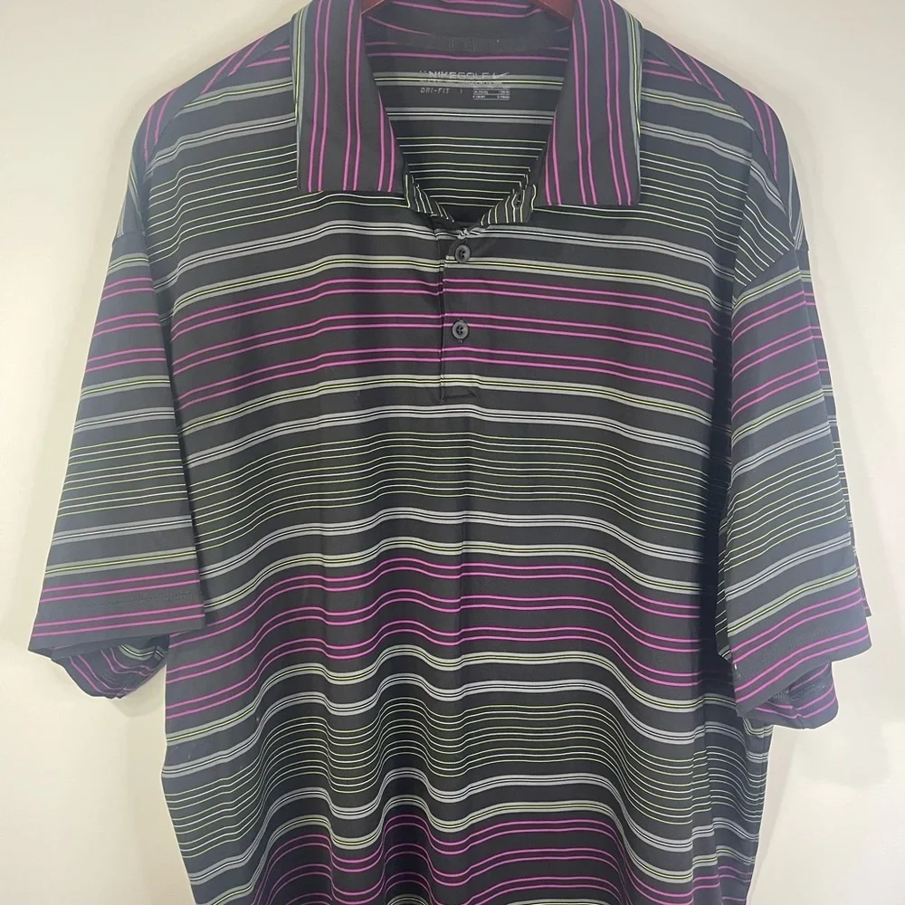 Nike golf dry fit‎ short sleeve shirt.